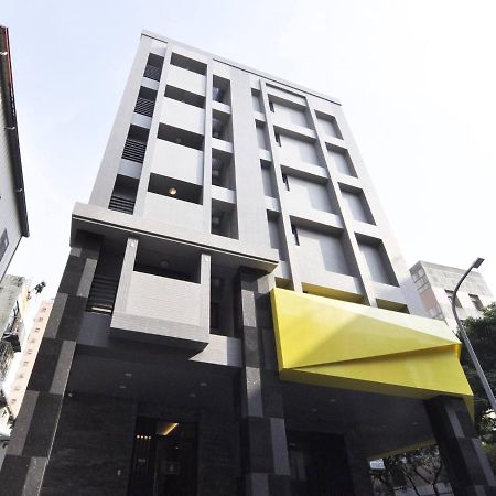 Feng Jia 25 Hotel Taichung Bagian luar foto